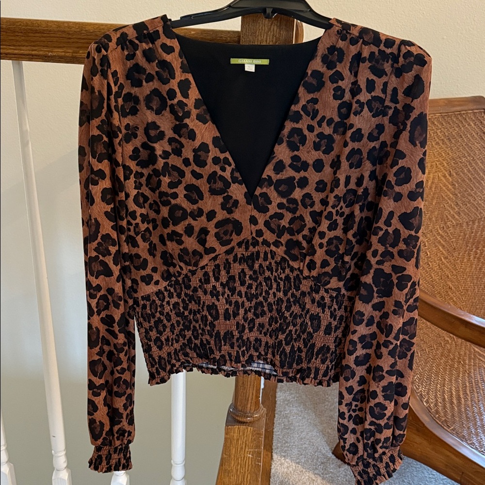 Gianni Bini Brown Leopard Print V-Neck Blouse